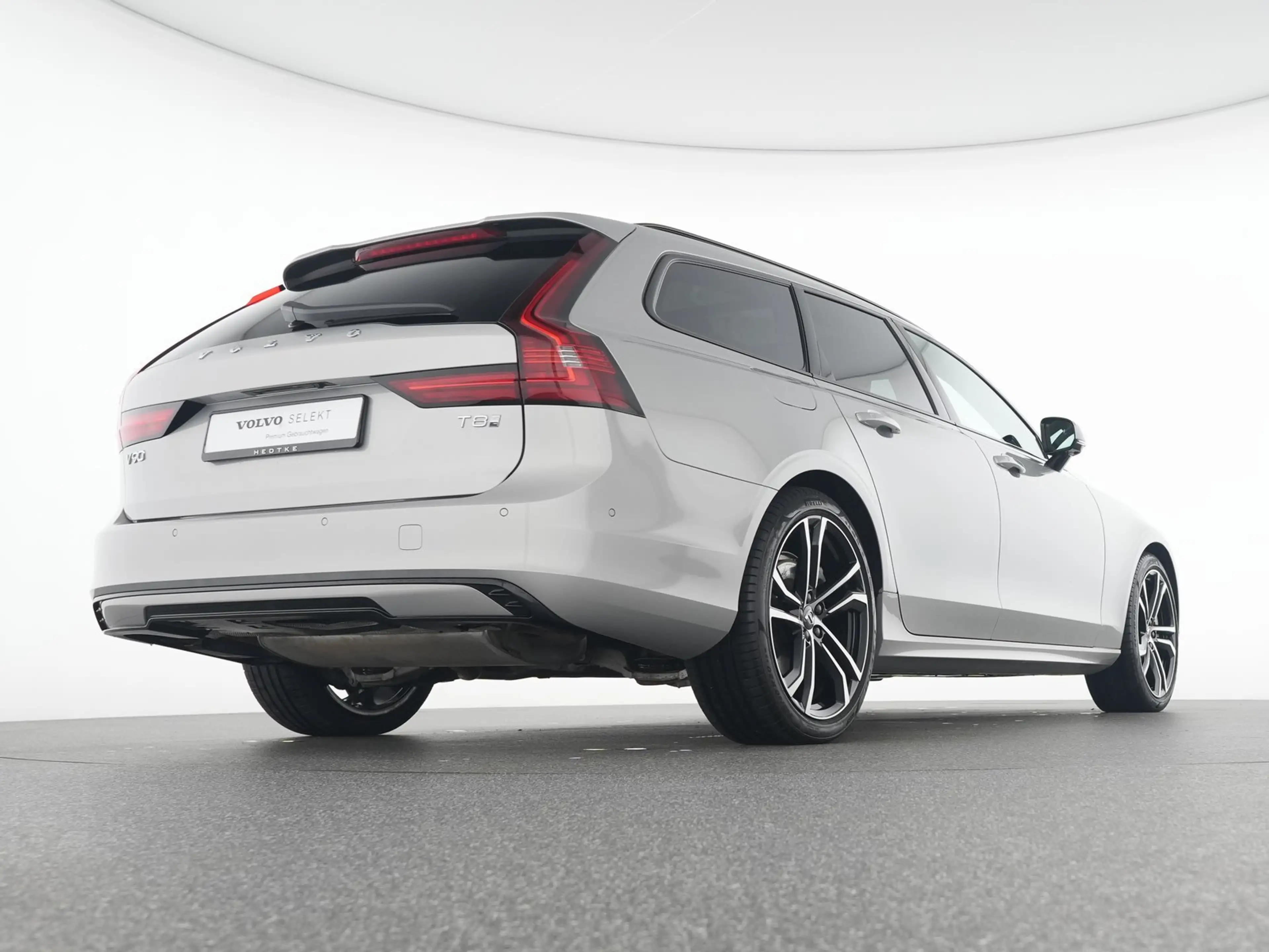 Volvo V90 T8 AWD Ultra Dark 360°20"HUD*GSHD*STHZ — photo 8