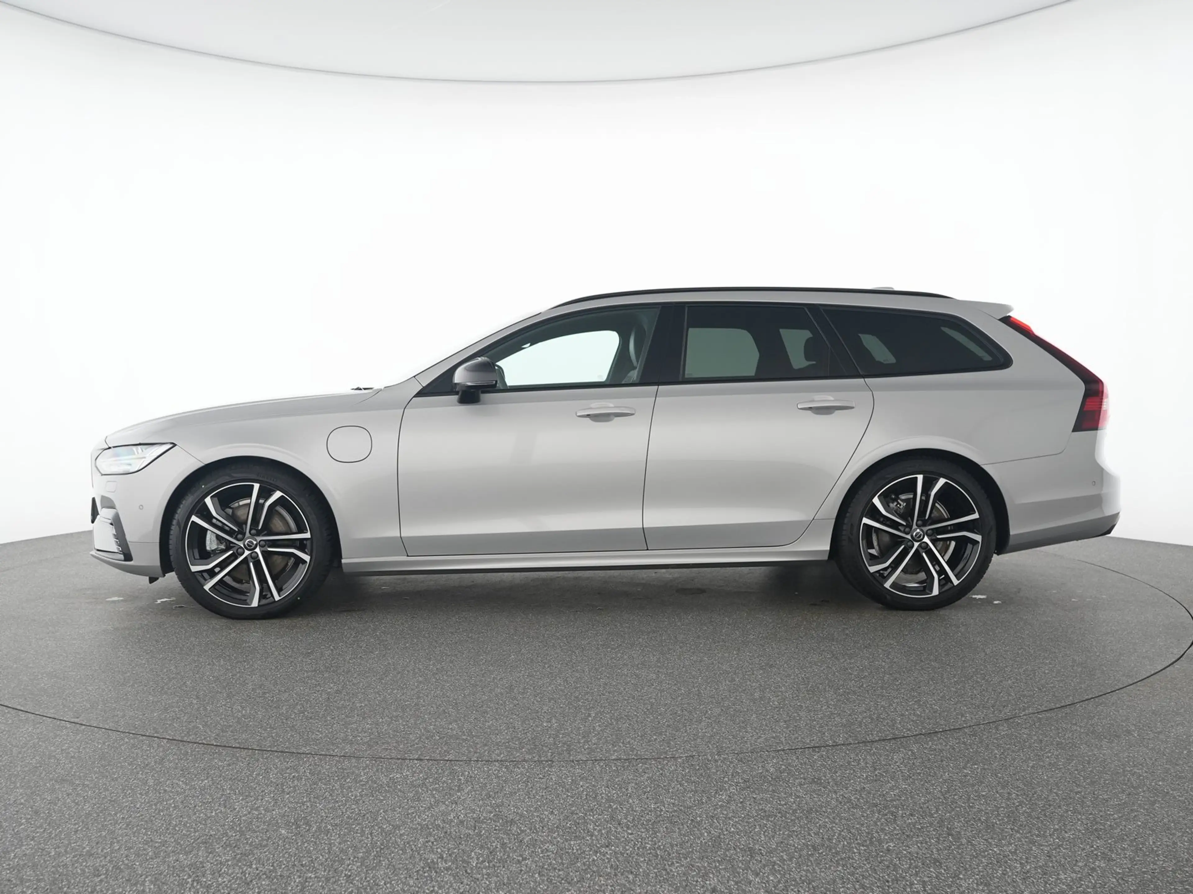 Volvo V90 T8 AWD Ultra Dark 360°20"HUD*GSHD*STHZ — photo 11