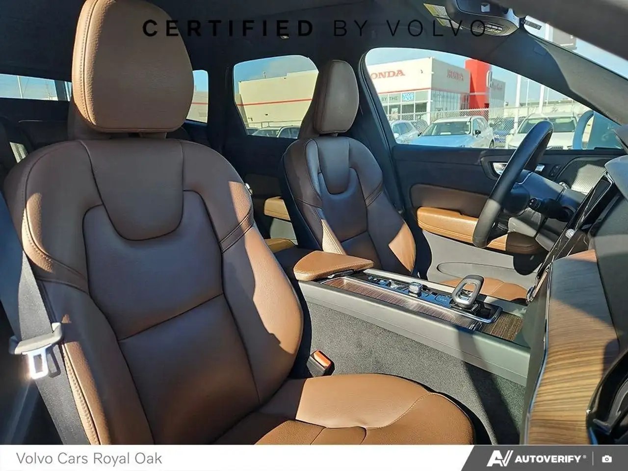 Volvo XC60 снимка Volvo XC60