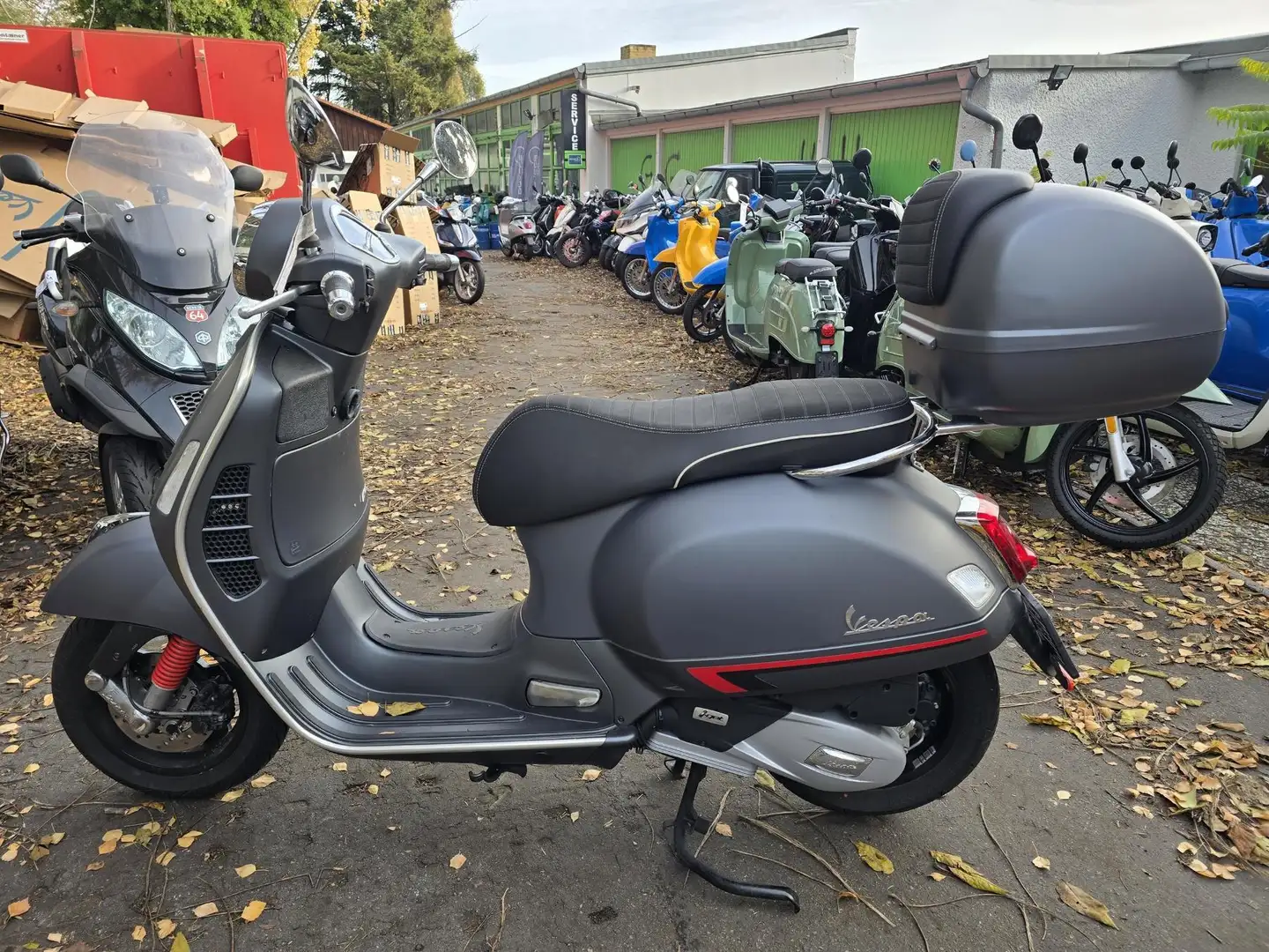 Vespa GTS Super Sport 125 ABS LED USB um. nur 2374 KM Grigio - 2