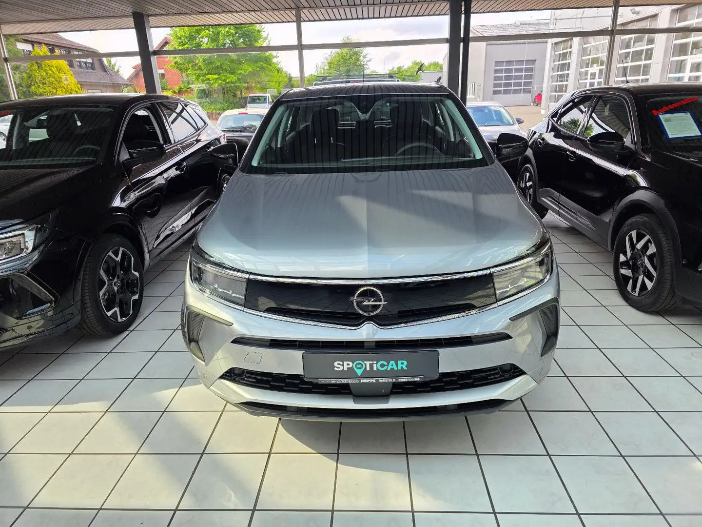 Opel Grandland X Grandland ENJOY 1.2 96 KW (130 PS) AHK 1400kg Gris - 2