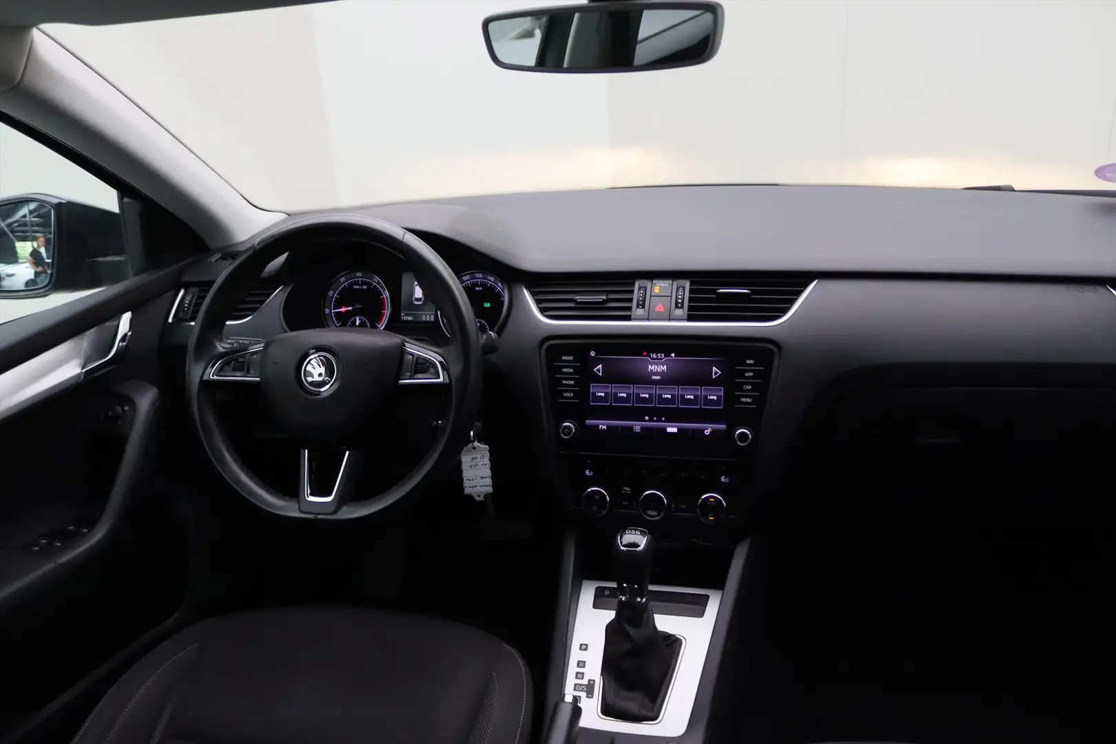 Skoda Octavia Combi 1.0 TSI 115PK DSG7 TREKHAAK+NAVIGATIE+STOELV Grijs - 2