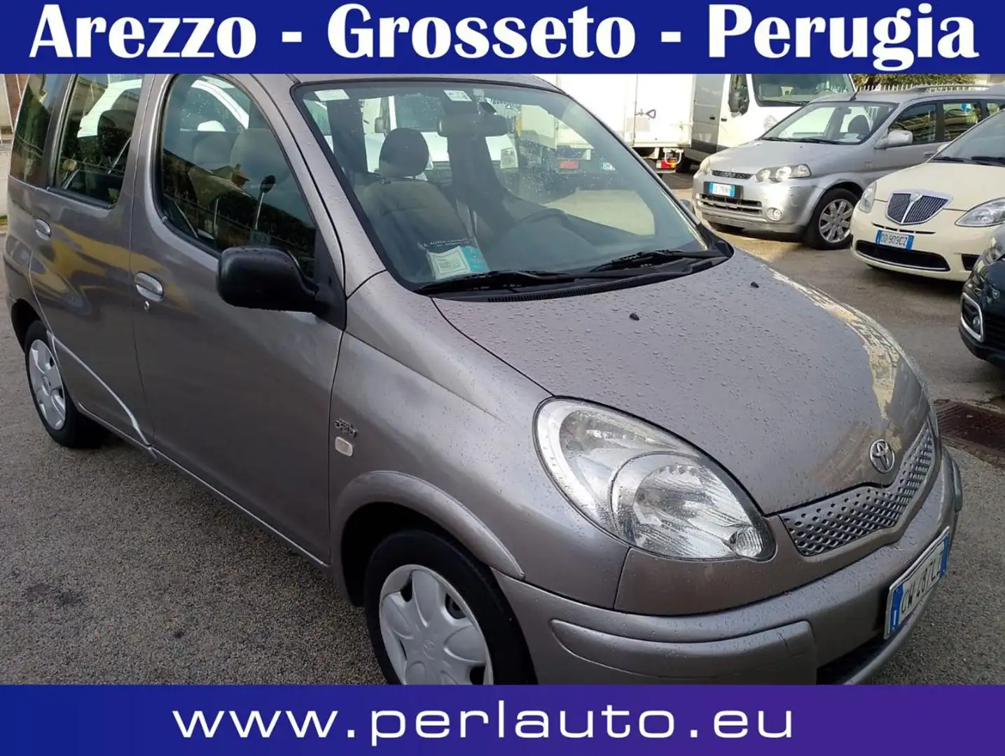 Toyota Yaris Verso 1.4 Tdi D-4D cat Sol '03 Grau - 1