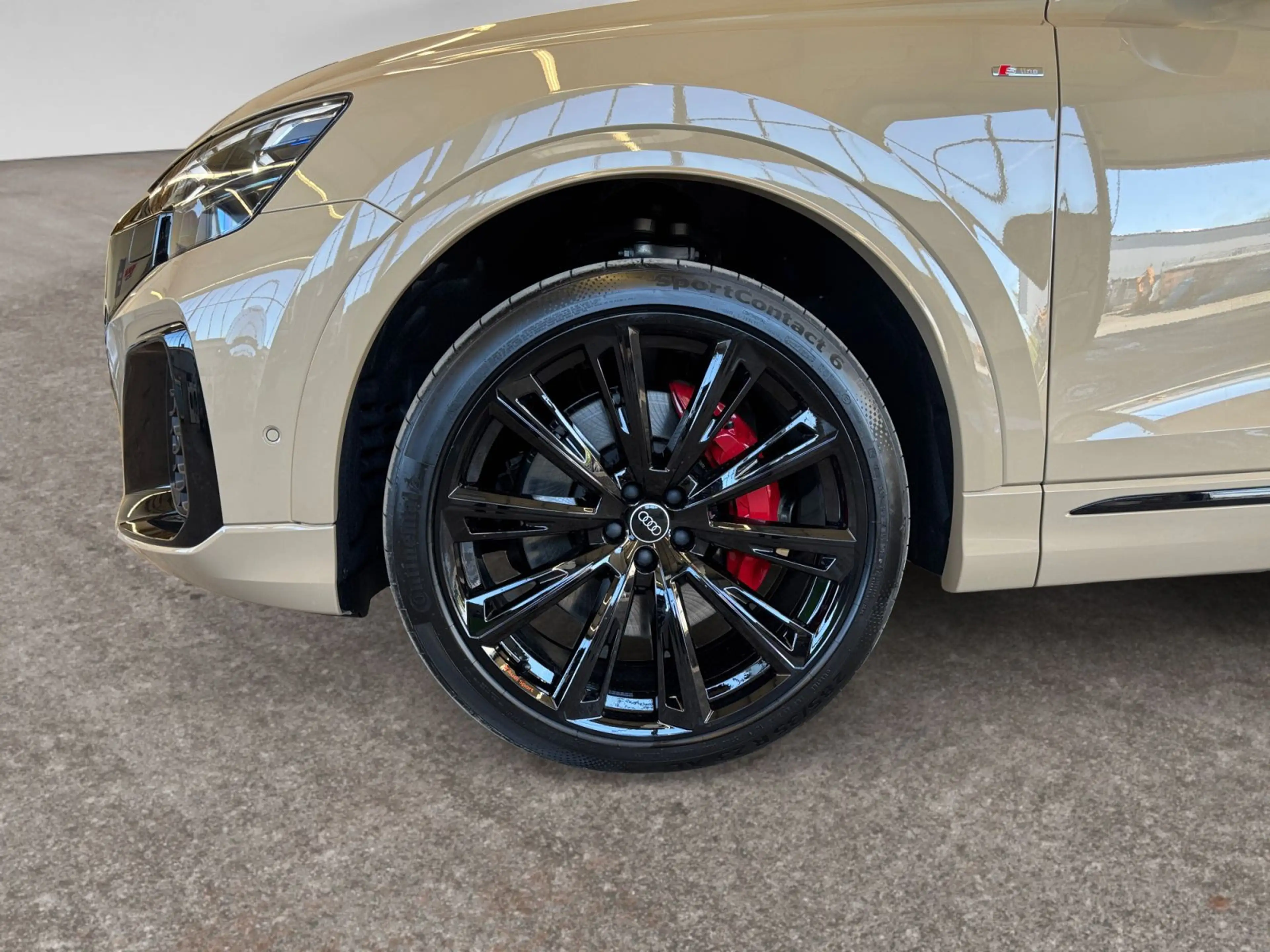 Audi Q8 SUV TFSI e quattro 360 kW tiptronic PANO B&O — photo 15