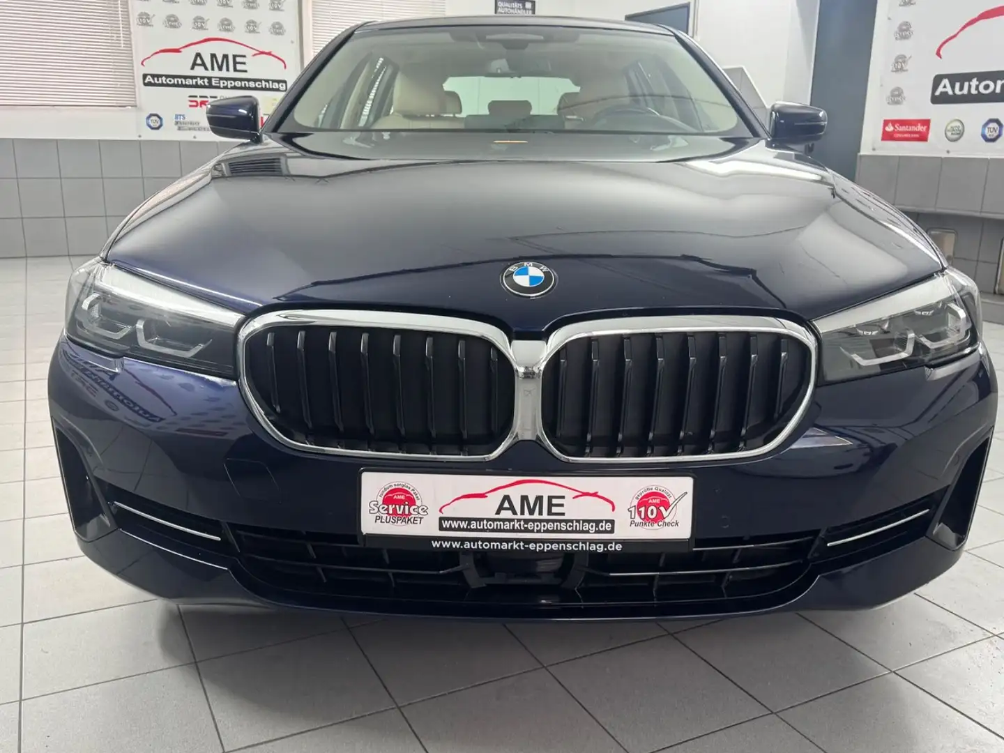 BMW 540 d xDrive Touring *ACC | Navi | Live Cockpit* Bleu - 2