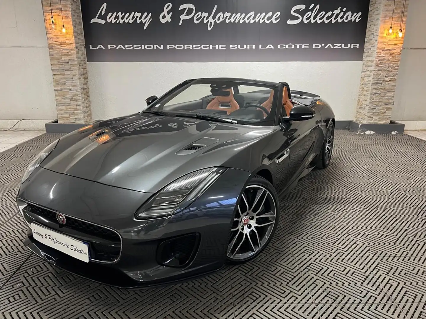 Jaguar F-Type S Cabriolet phase II 3.0 V6 380ch R-dynamic - 49000km - Options+++ Gris - 1