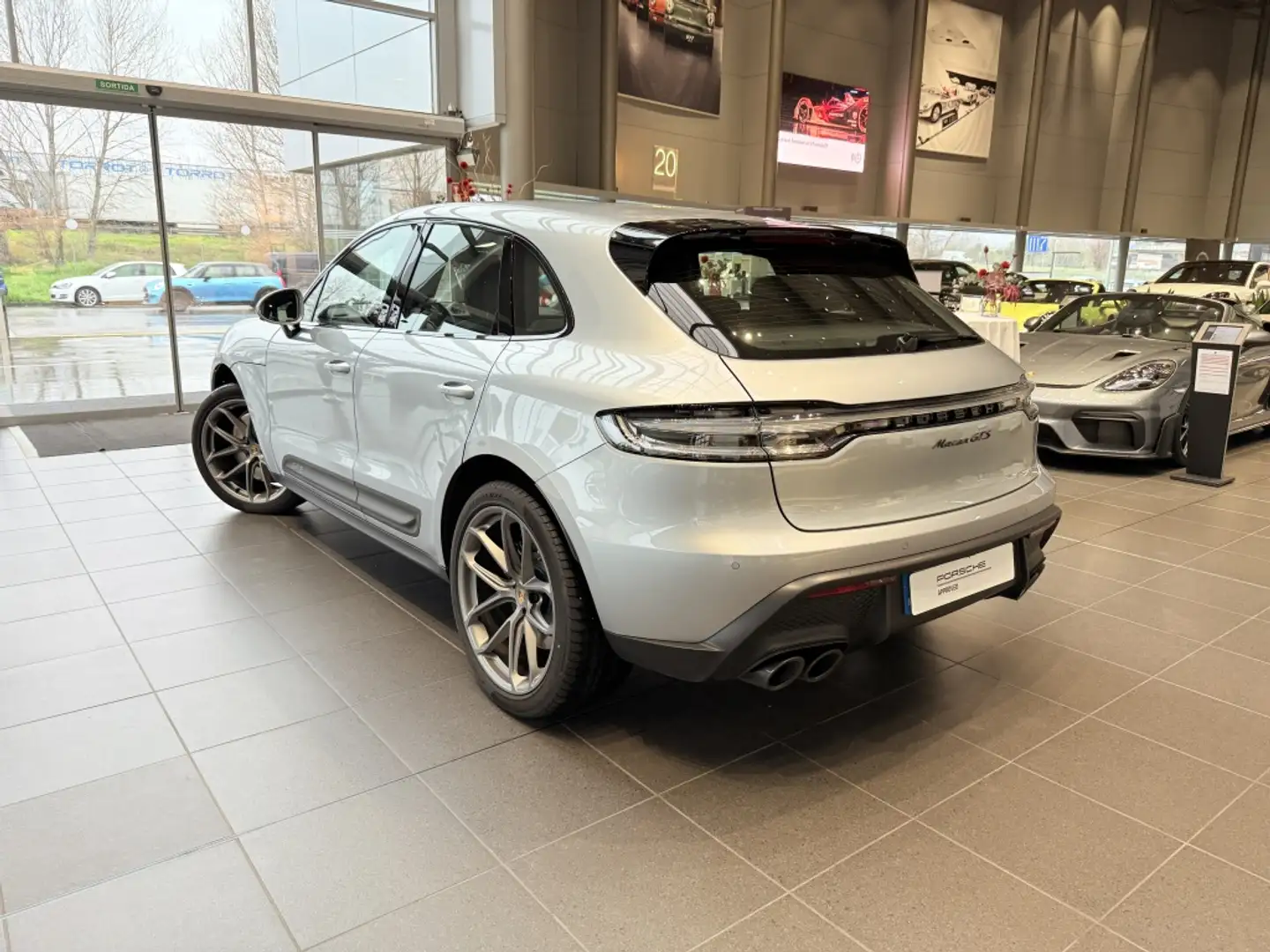 Porsche Macan GTS Aut. Gris - 2