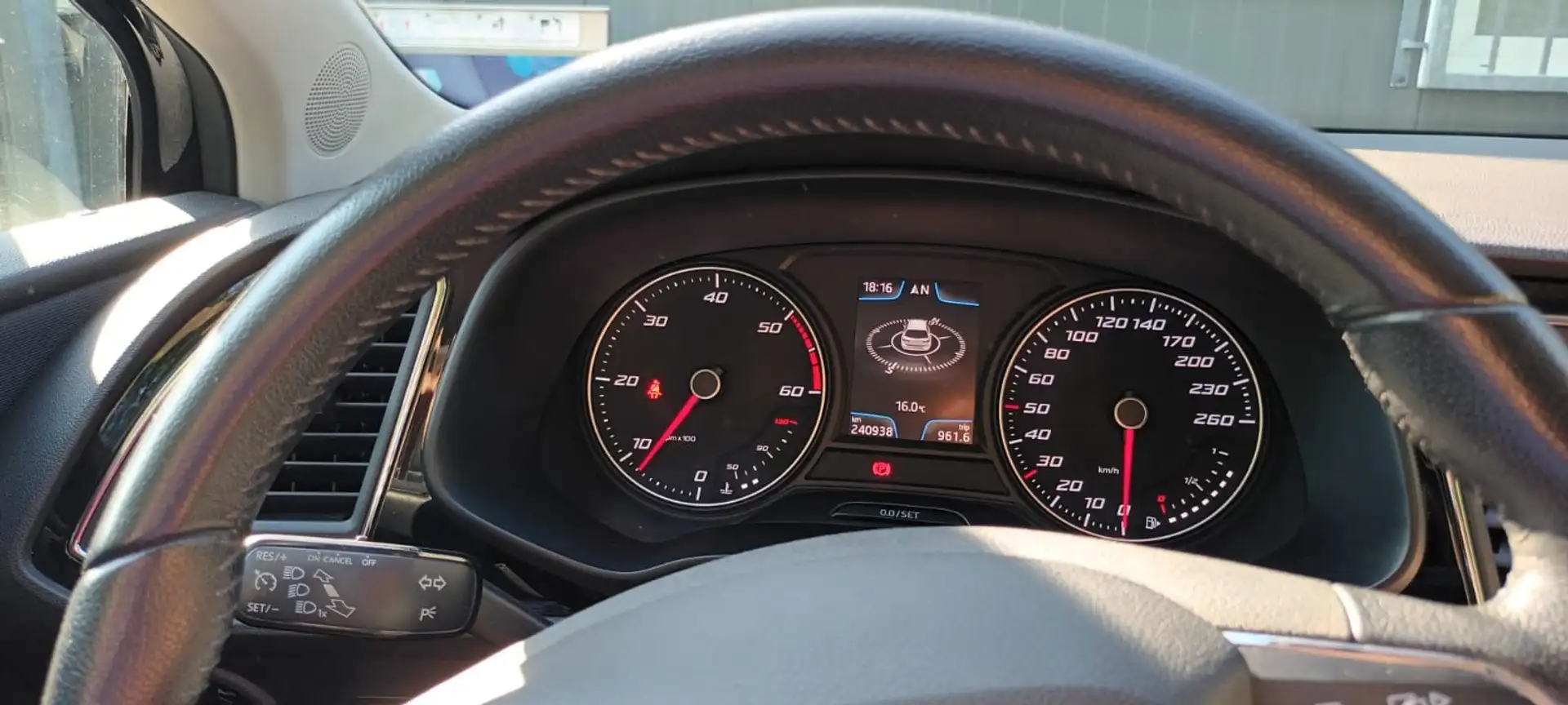 SEAT Leon ST 1.6 TDI Start&Stop 4Drive Style - 2