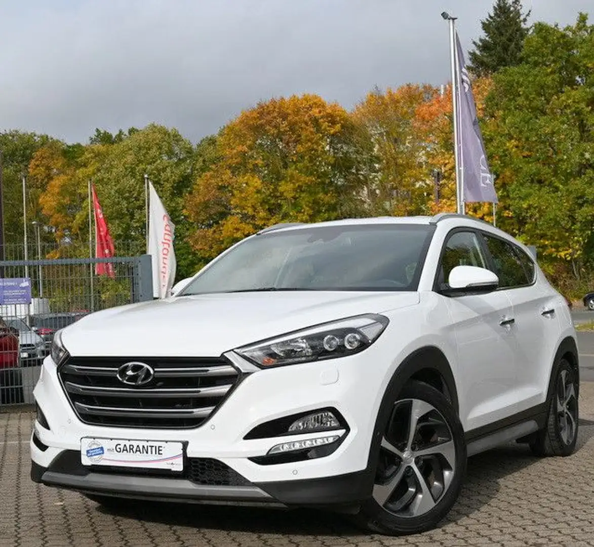 Hyundai TUCSON Premium 4WD LederCamNavi LED Autom 19Zoll Weiß - 2