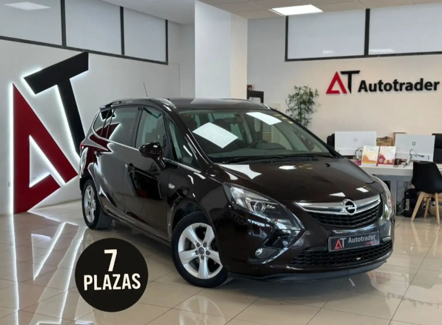 Opel Zafira Tourer 2.0CDTi Selective 130 Burdeos - 1