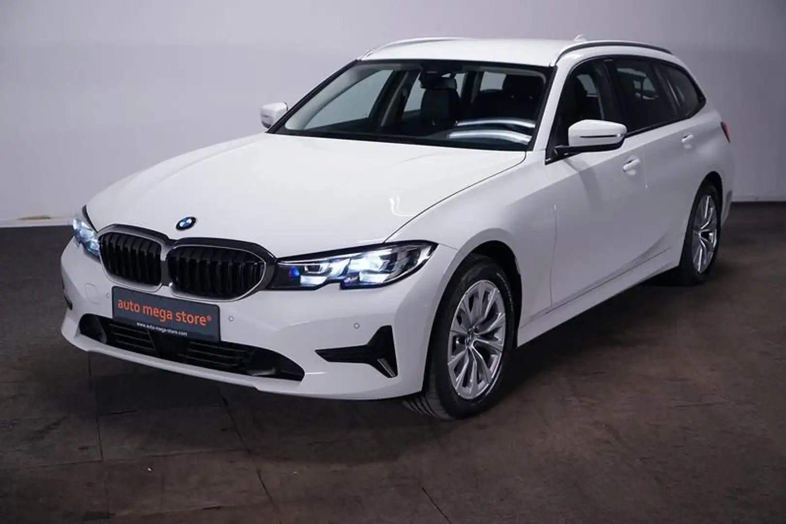 BMW 318 2.0 d Touring Advantage Aut.*LED*ACC*Navi*PD Blanc - 1