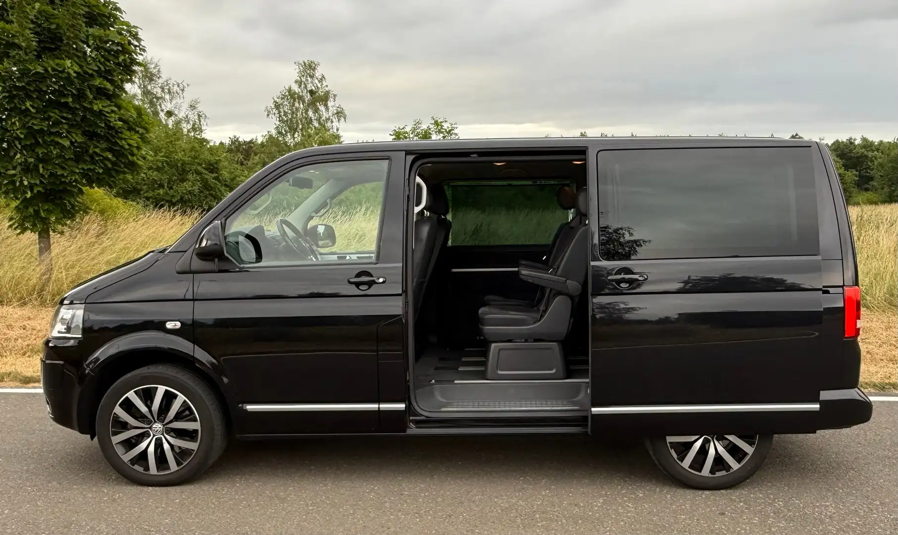 Volkswagen T5 Multivan MultivanDSG BMTHighline revidierter Motor/Getriebe Чорний - 2