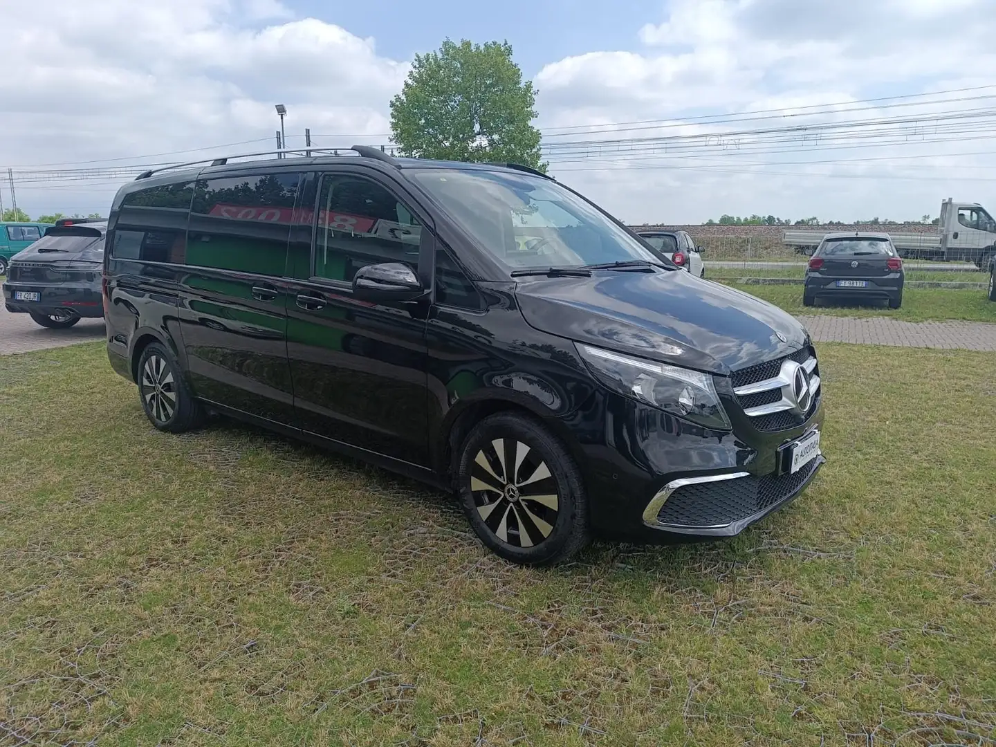 Mercedes-Benz V V Long 250 d Sport auto Fekete - 2
