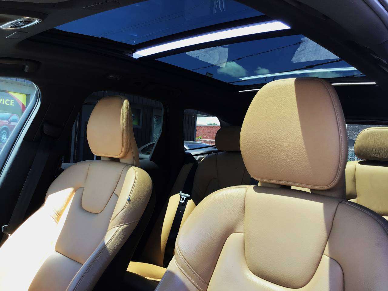 2020 Volvo XC60 Momentum - T6-TOIT PANORAMIQUE-NAVIGATION thumb 8