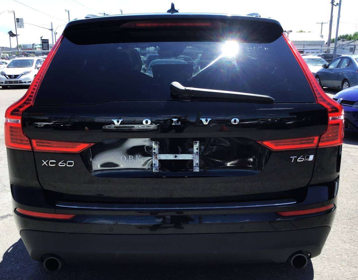 2020 Volvo XC60 Momentum - T6-TOIT PANORAMIQUE-NAVIGATION alt 4