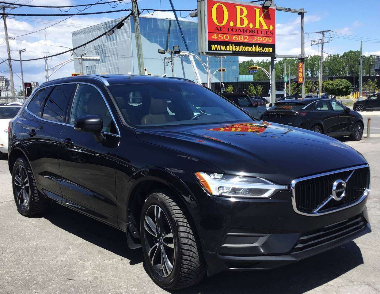 2020 Volvo XC60 Momentum - T6-TOIT PANORAMIQUE-NAVIGATION alt 2