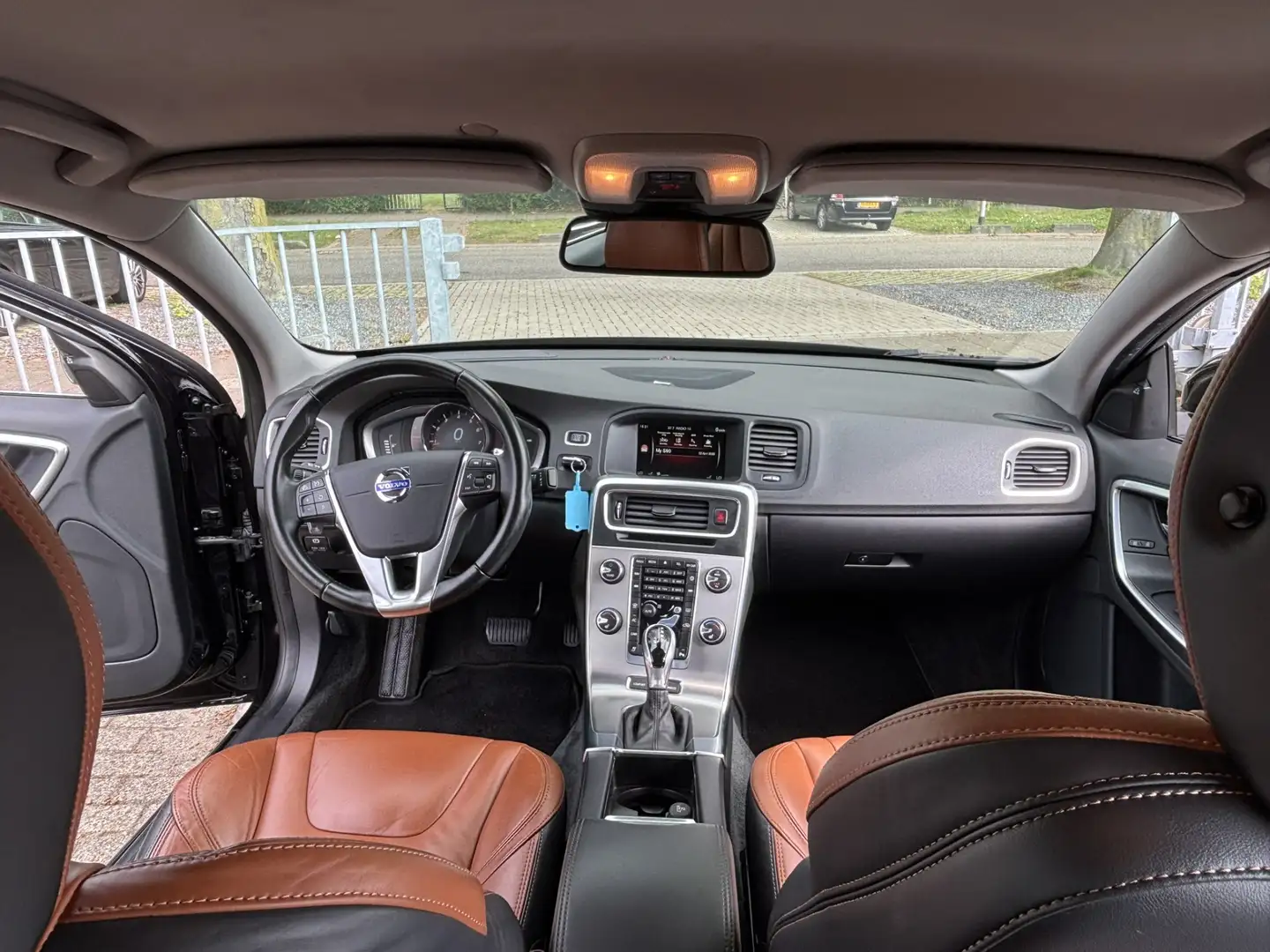 Volvo S60 3.0 T6 AWD HEICO Summum Standkachel Premium sound Černá - 2