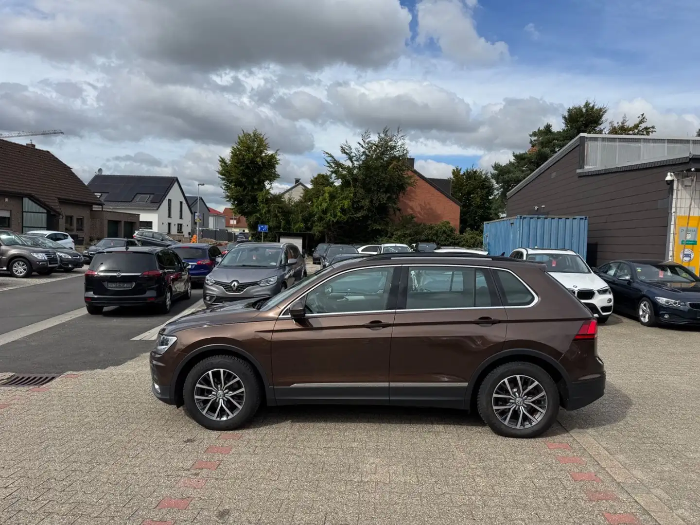 Volkswagen Tiguan AHK Navi PDC Alus Sitzhz Bluetooth Braun - 2