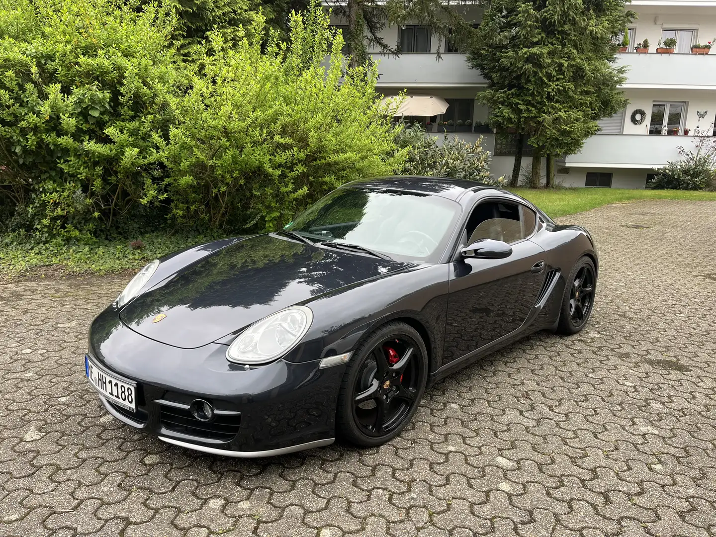 Porsche Cayman S - 1