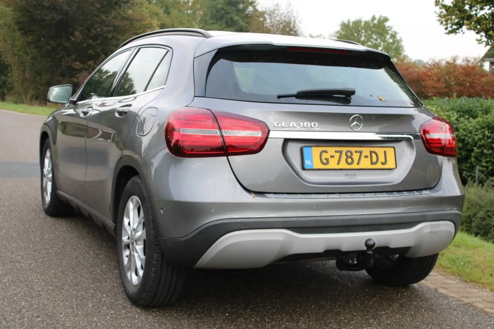 Mercedes-Benz GLA 180 180 1.6i 122pk Business Solution automaat ECC/crui Grigio - 2