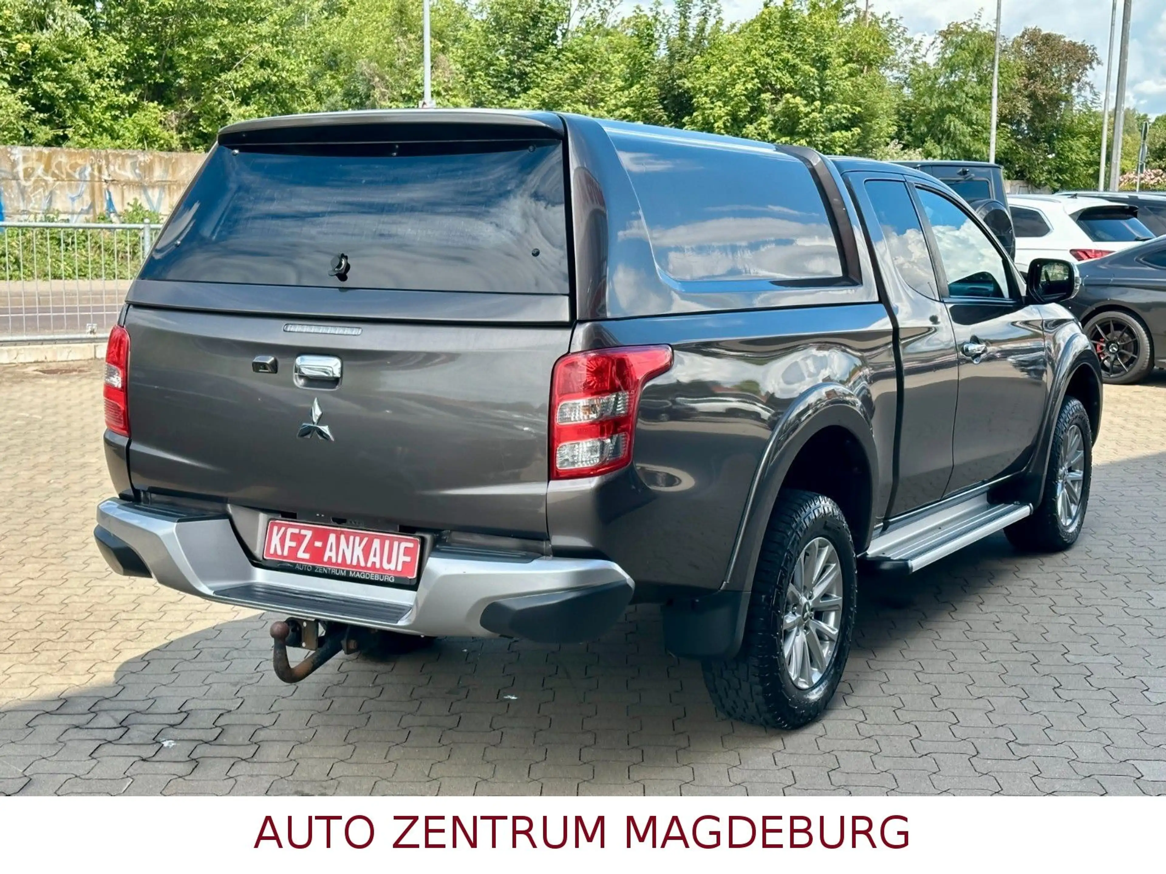 Mitsubishi L200 Plus Club Cab 4WD ALU*ALLRAD*AHK* — photo 5