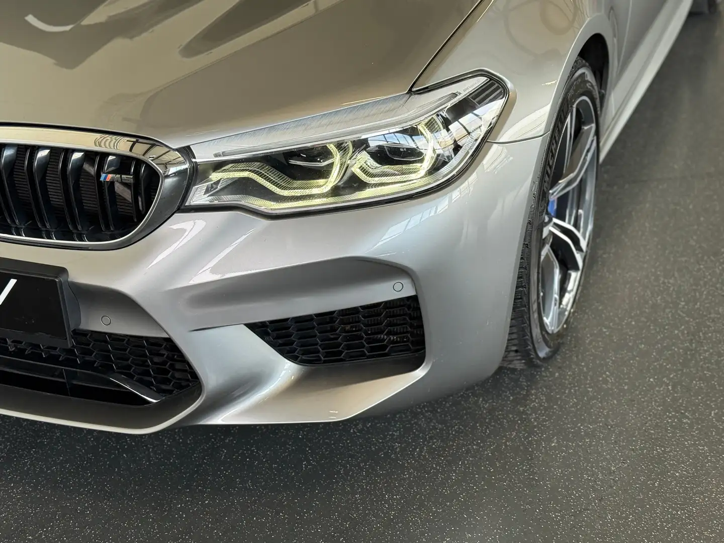 BMW M5 M5 Aut. F90 TOP Ausstattung Tausch mgl. Grau - 2