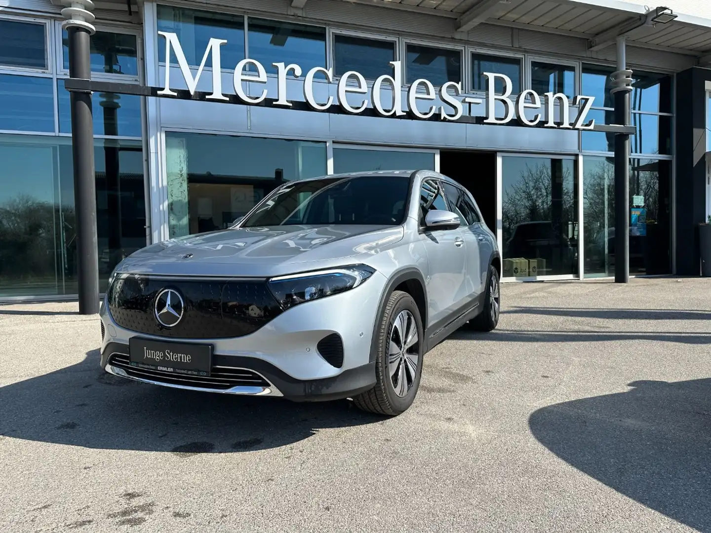 Mercedes-Benz EQB 250 + Progressive Navi Sitzheizung Elektro Silber - 2