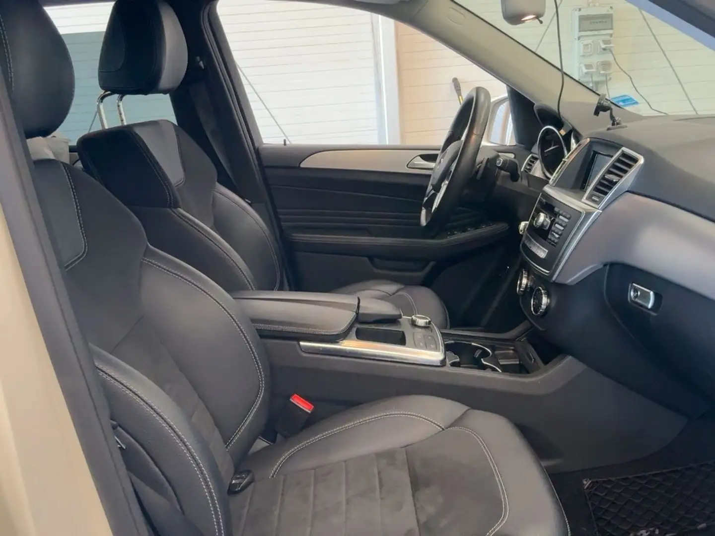 Mercedes-Benz ML 350 CDI BlueTec Weiß - 2