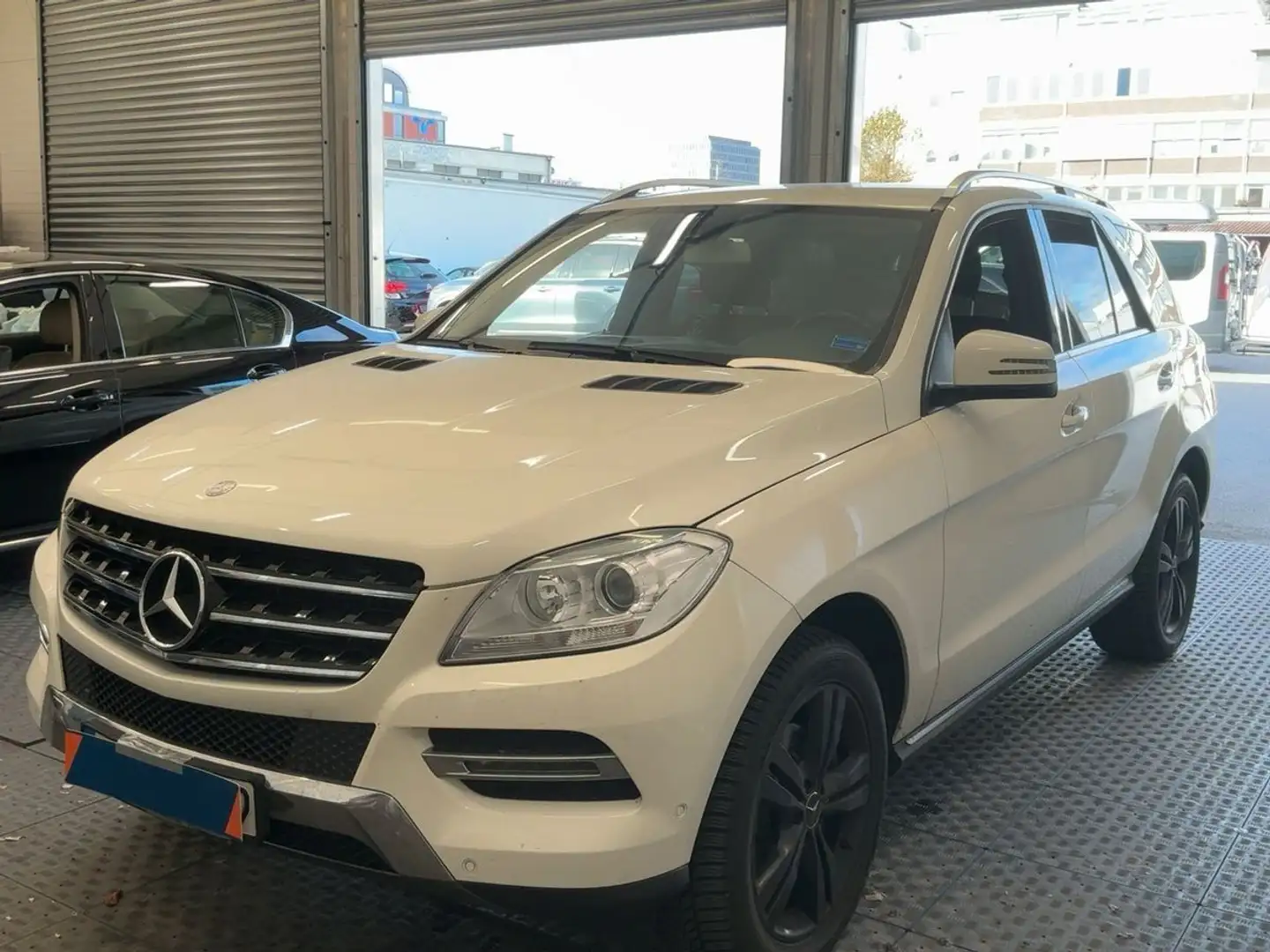 Mercedes-Benz ML 350 CDI BlueTec Weiß - 1
