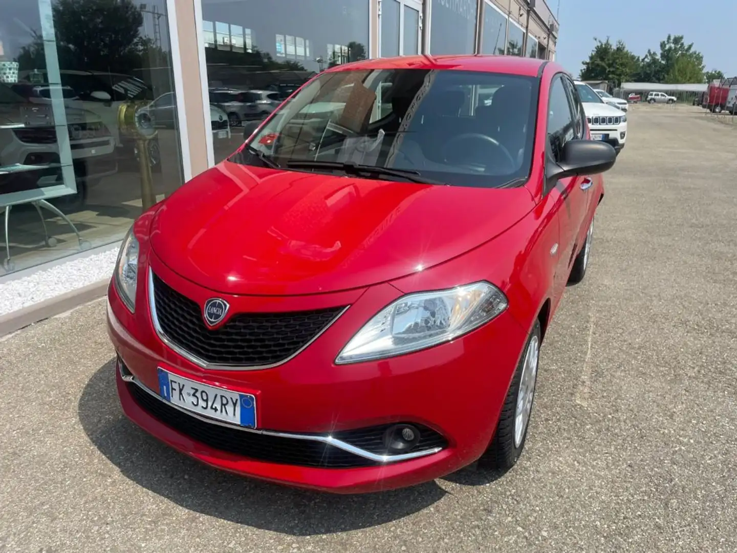 Lancia Ypsilon 1.2 69 CV 5 porte GPL Ecochic Gold Rosso - 1