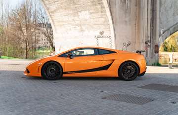 Coupe 5.0 Superleggera