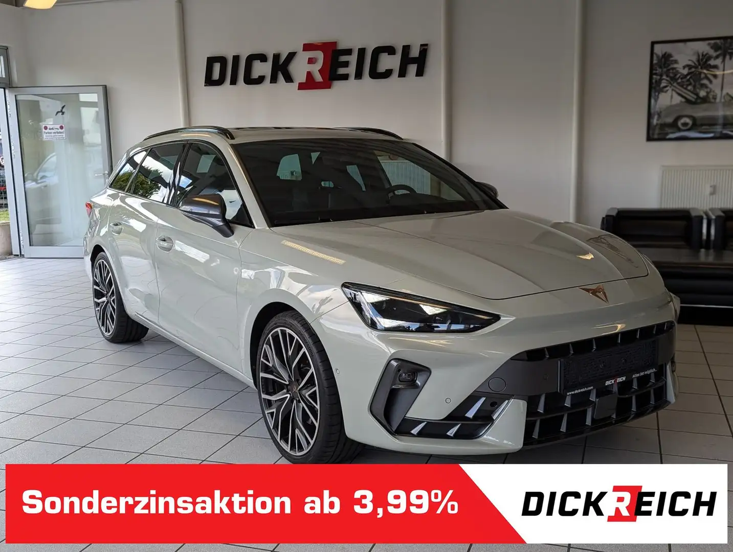 CUPRA Leon 1.5 eTSI Sennh Matrix Pano Edge/Dynamic AHK Grau - 1