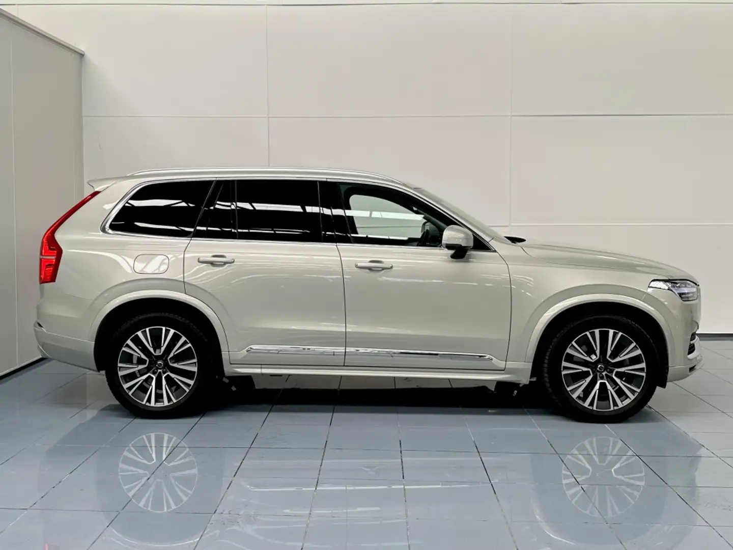 Volvo XC90 B5 Inscription 7pl. AWD Aut. Gris - 2