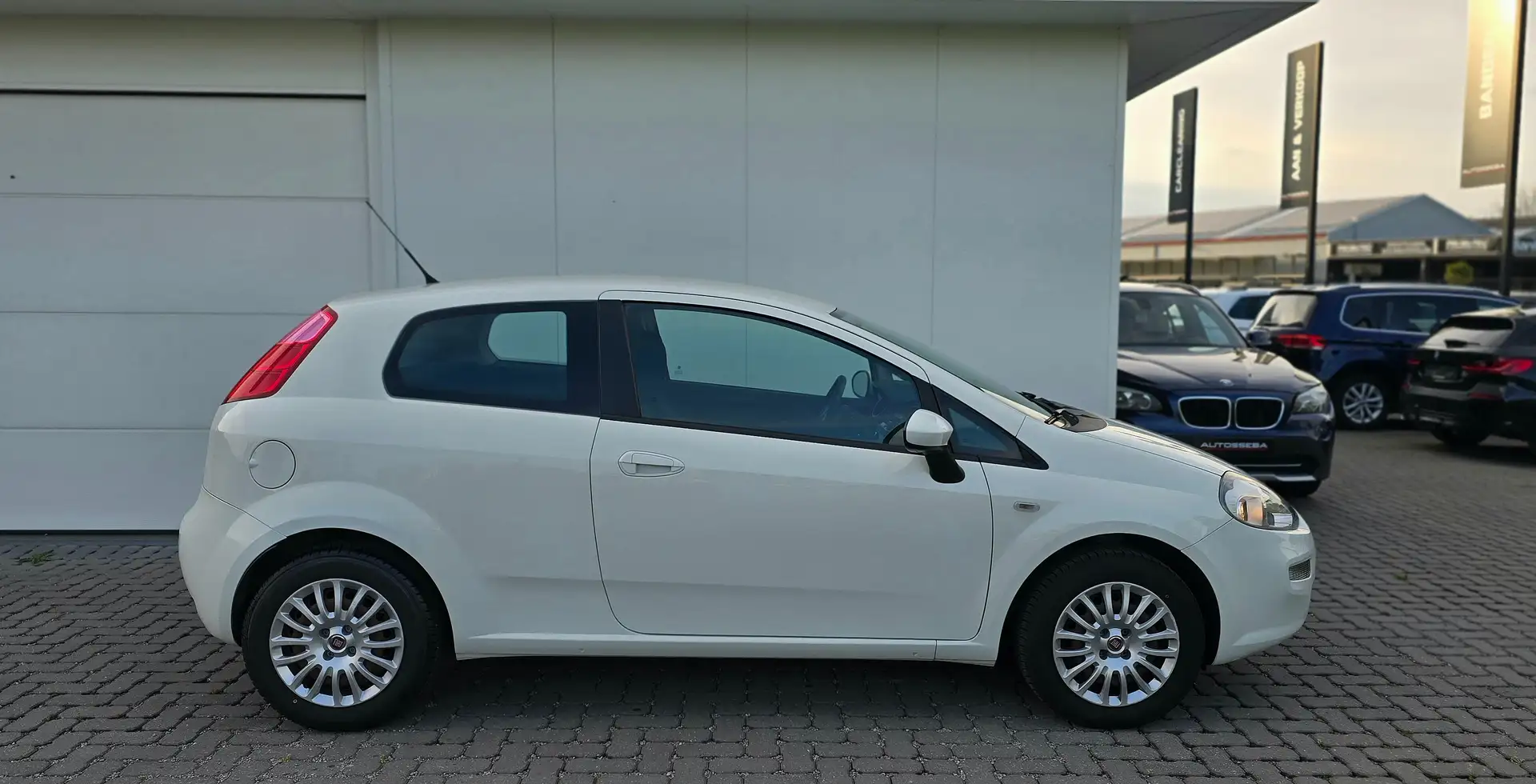 Fiat Punto 1.2i Benzine **79400km ** Carpass/Garantie** Wit - 2
