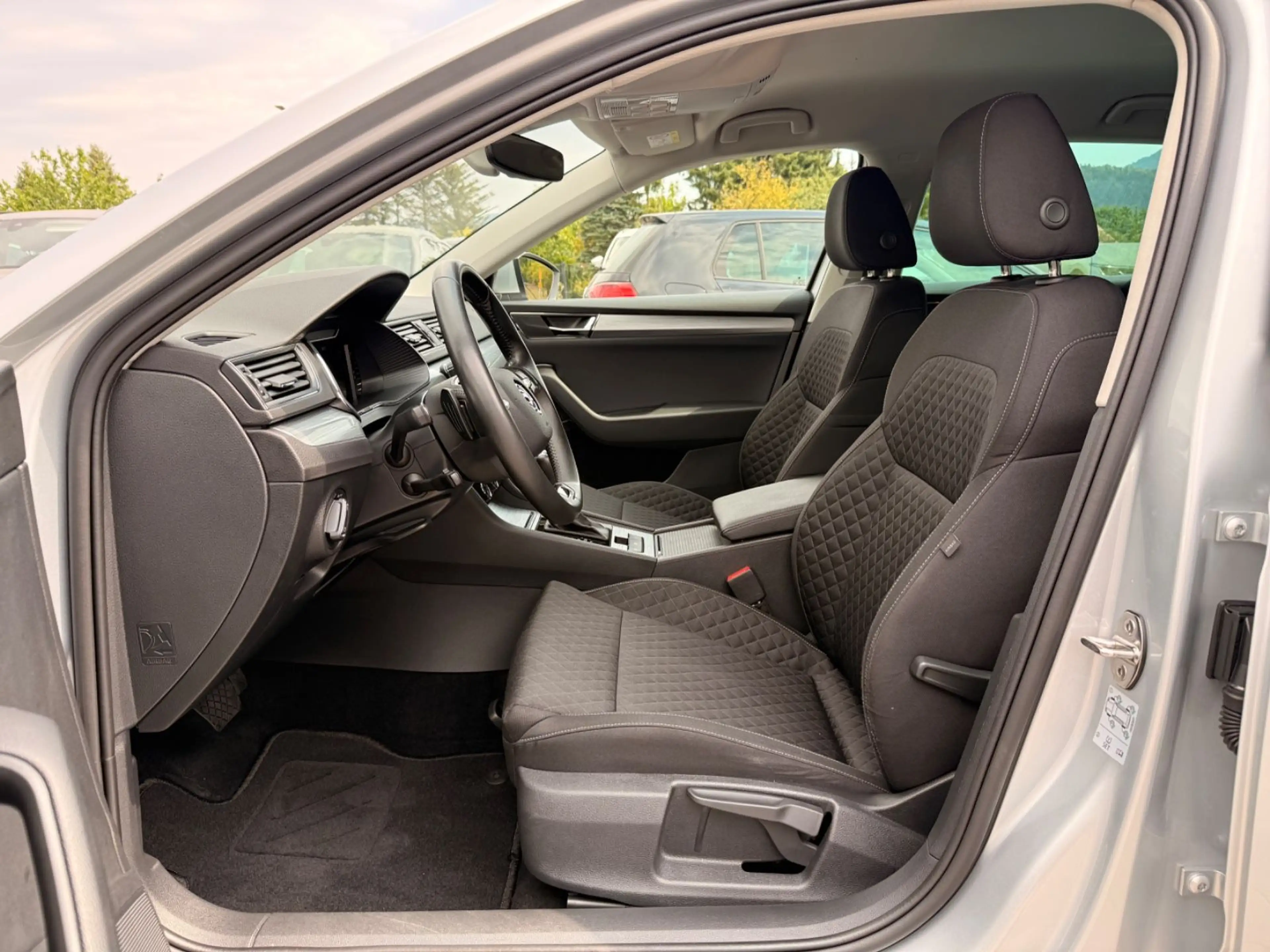 Skoda Superb Combi Ambition *ACC*Kamera*Lane Assist* — photo 7