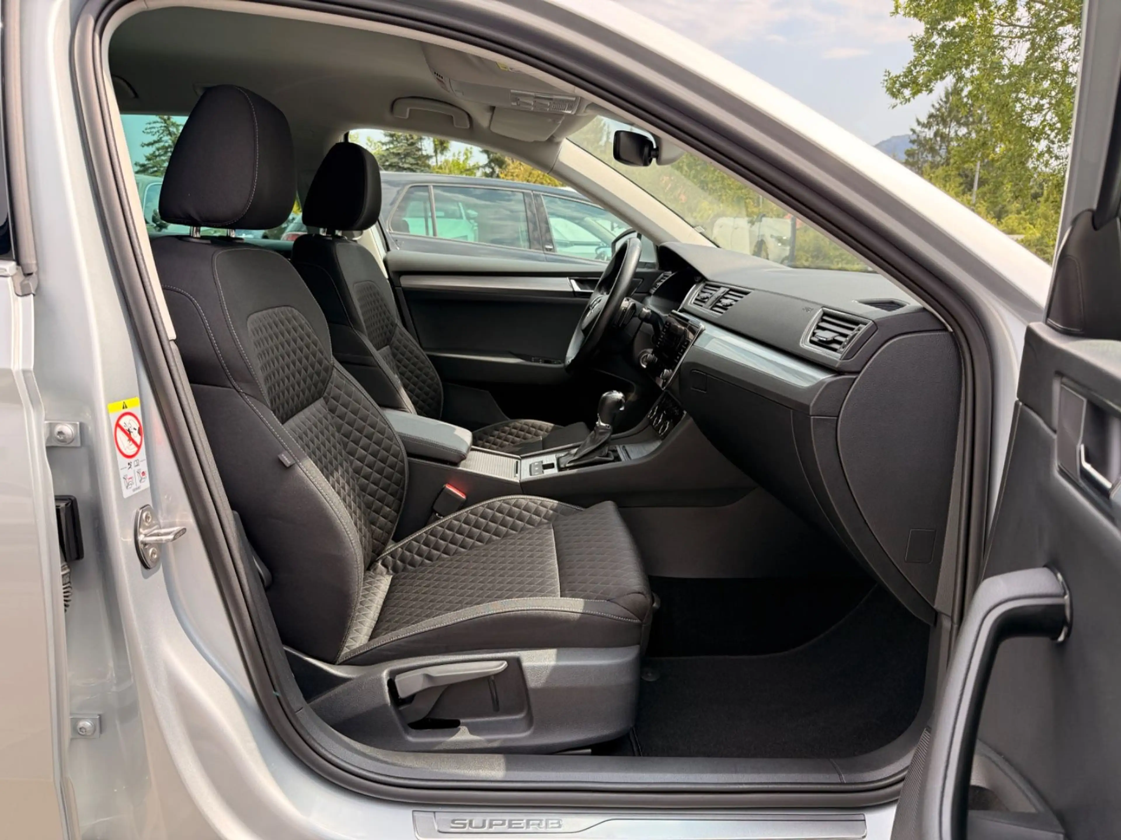 Skoda Superb Combi Ambition *ACC*Kamera*Lane Assist* — photo 10