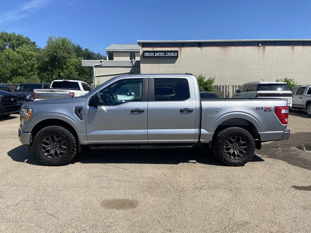 2022 Ford F-150 SuperCrew XL SuperCrew 145 | Class IV Hitch | Running Boards — photo 4