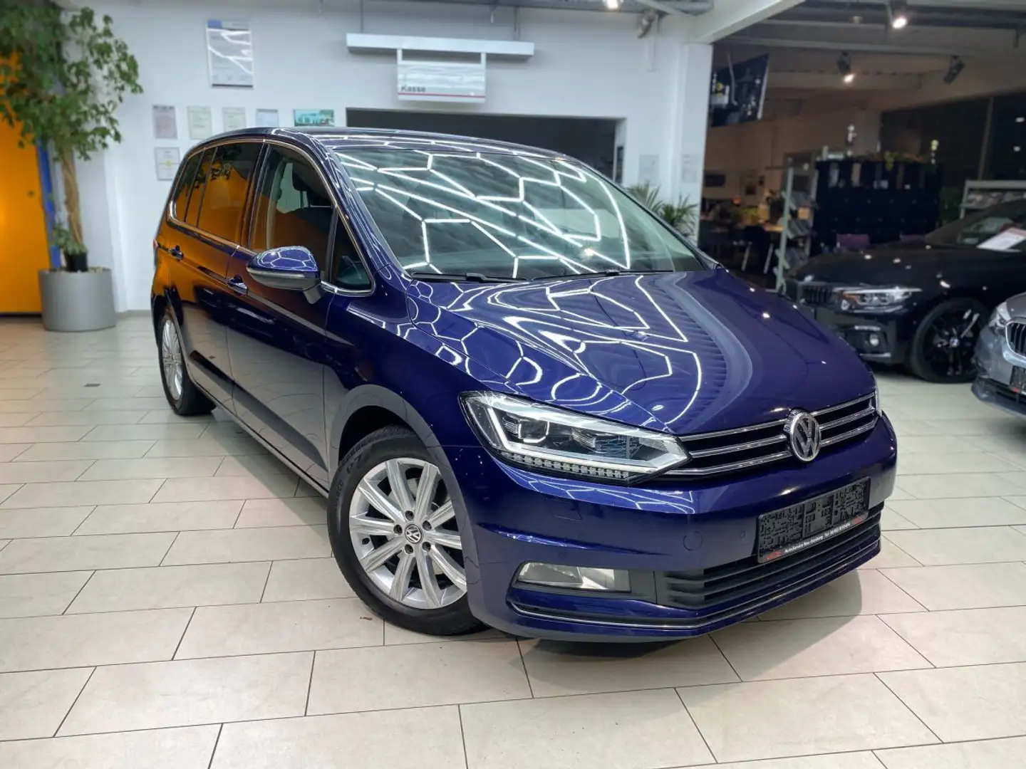 Volkswagen Touran 2.0 TDI Highline Navi/RÜCK.KAM/KEYYLESSLederlenkr. Blau - 1