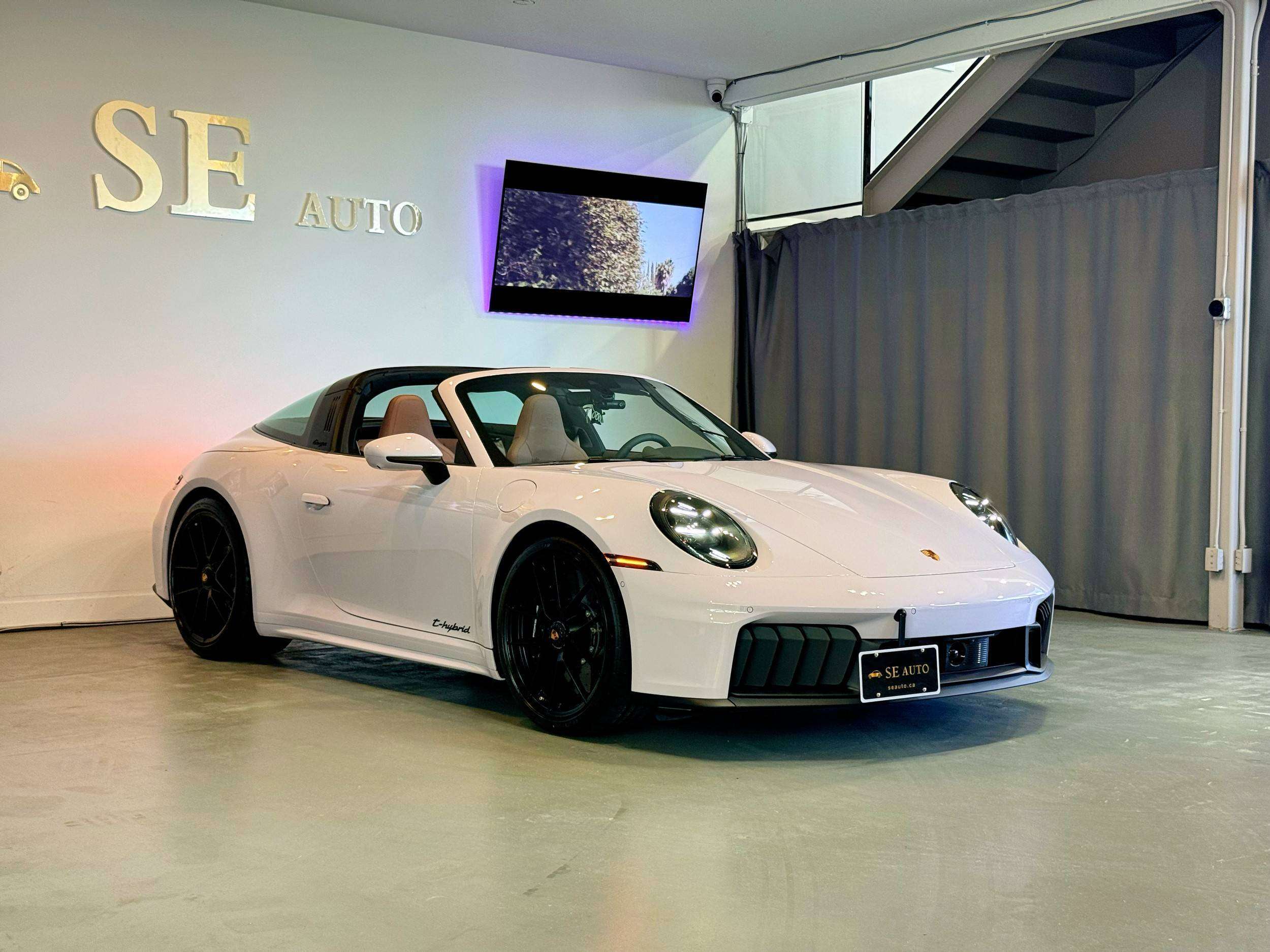 2026 Porsche 911 $64,250 Options*PTS Moongem* Exclusive Manufaktur*