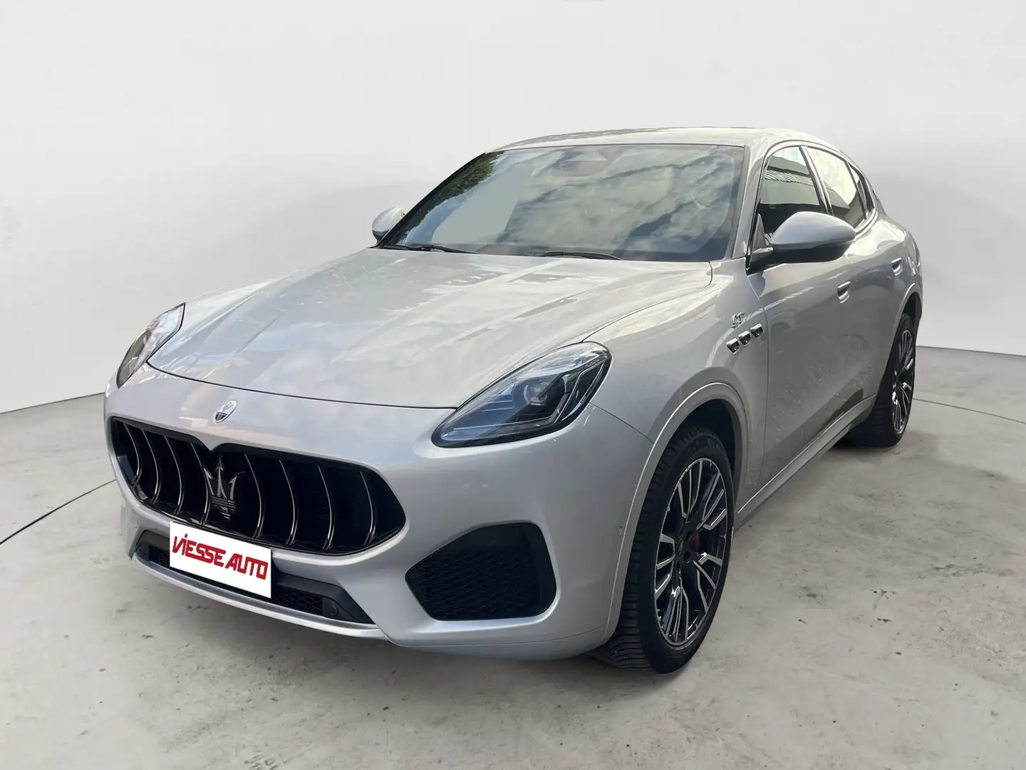 Maserati Grecale 2.0 mhev GT 300cv auto Argent - 1