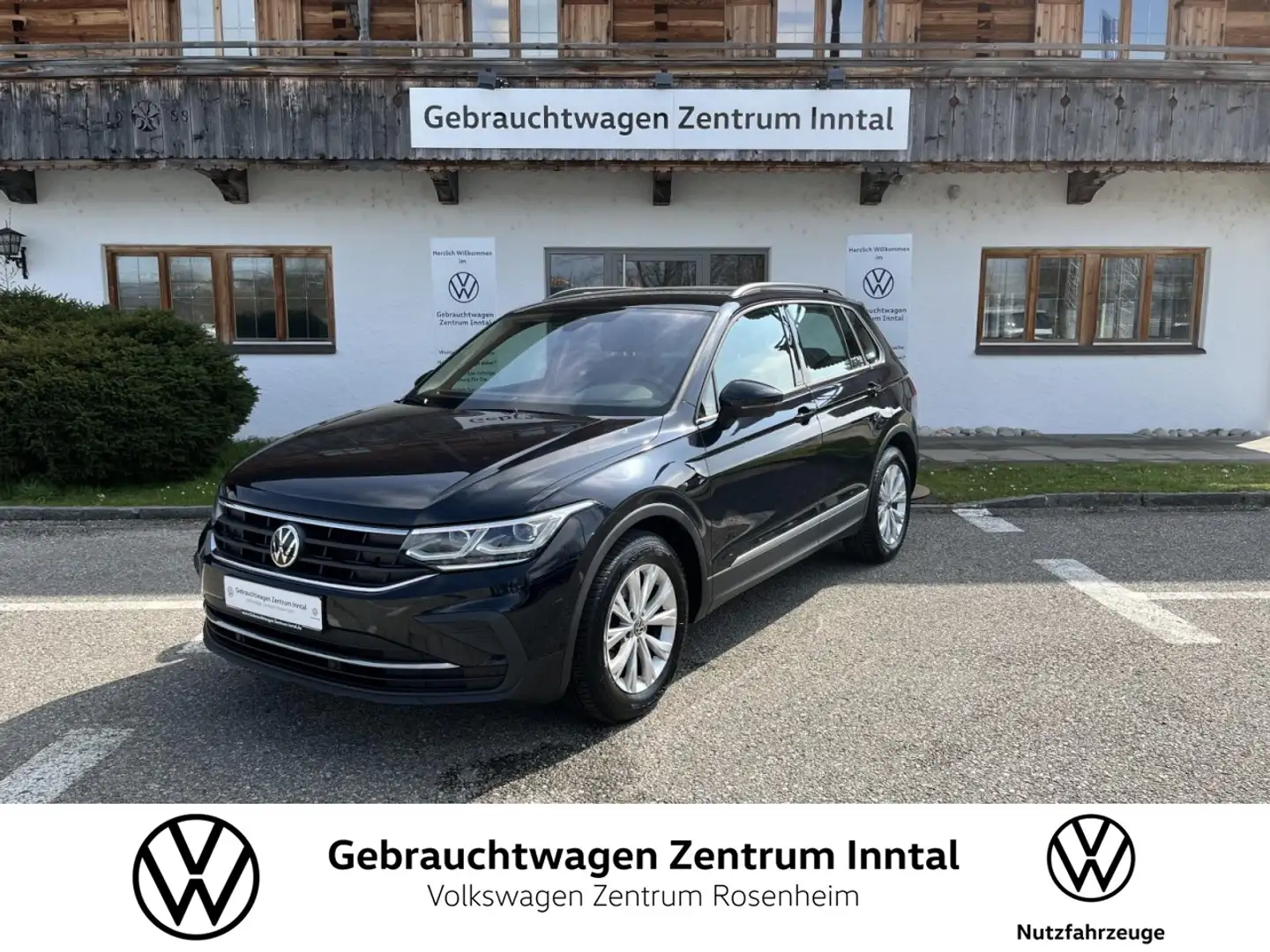 Volkswagen Tiguan 1,5 TSI DSG Life (LED+AHK+RearView) Klima Navi Negro - 1