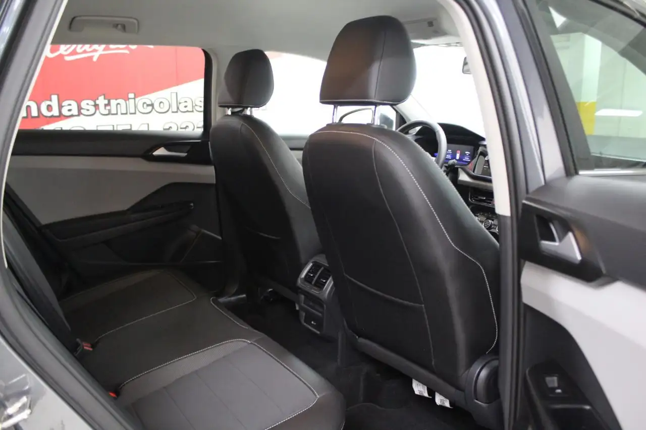 Volkswagen Taos снимка Volkswagen Taos