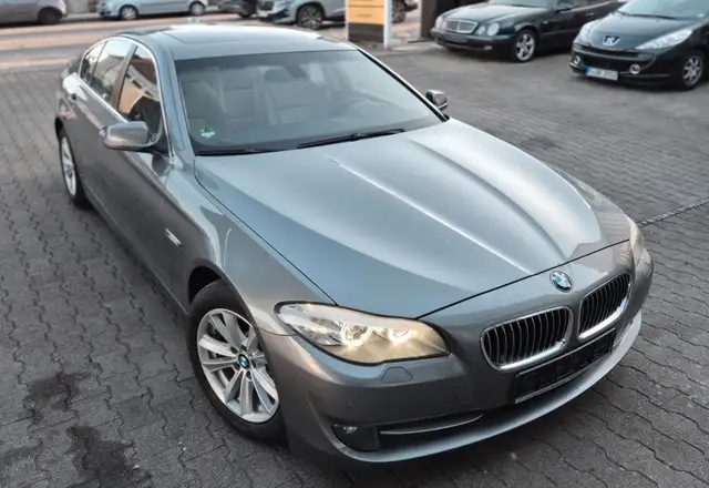 BMW 528 i 5er Navi/Leder Grau/Xenon /Inspektion Neu!