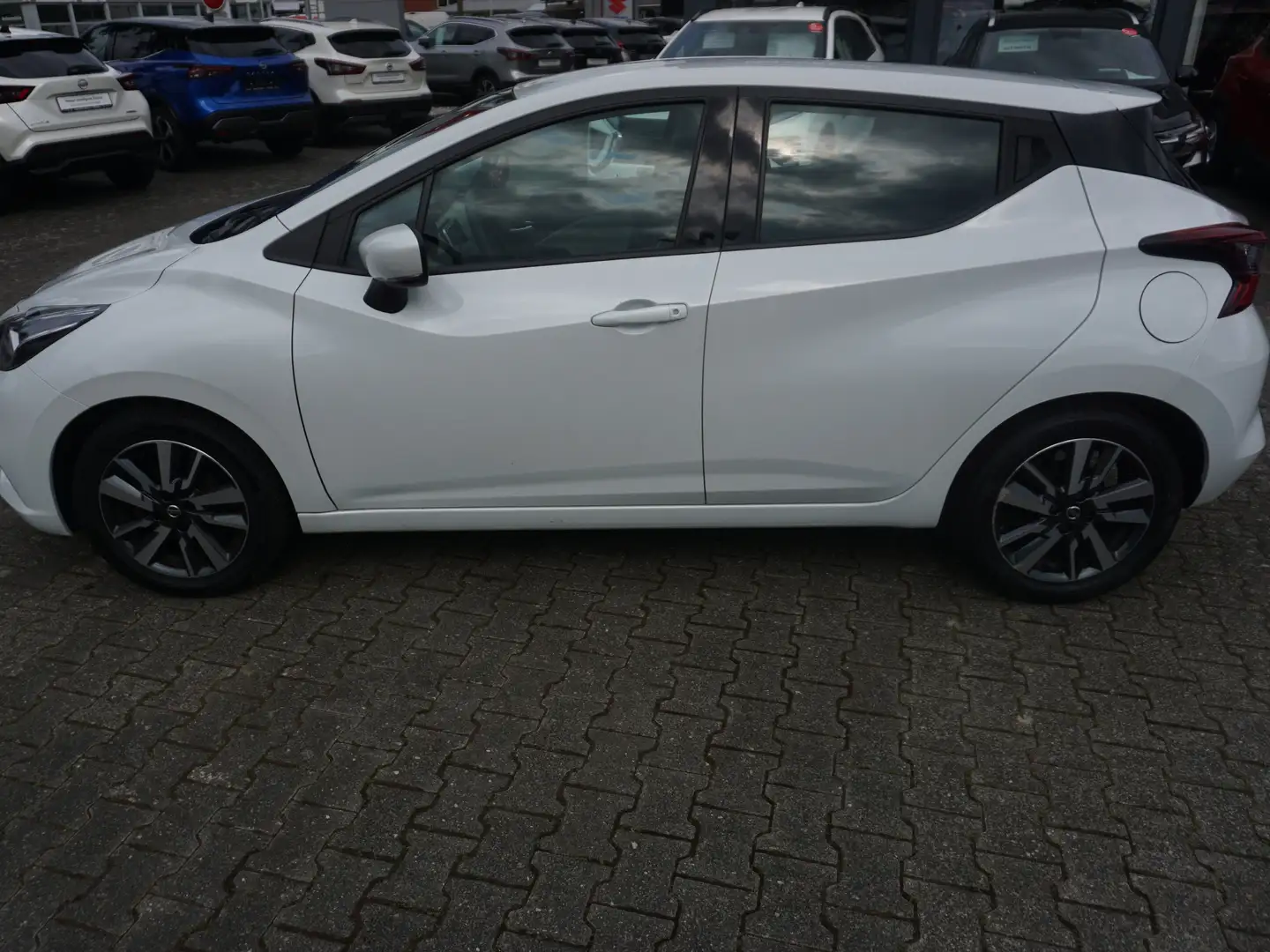 Nissan Micra 1.0 Acenta*NAVI*SITZHEIZUNG*DAB*ALU* Blanc - 2