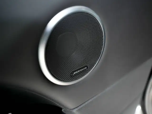 Land Rover Range Rover Sport view 12