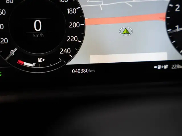 Land Rover Range Rover Sport view 16
