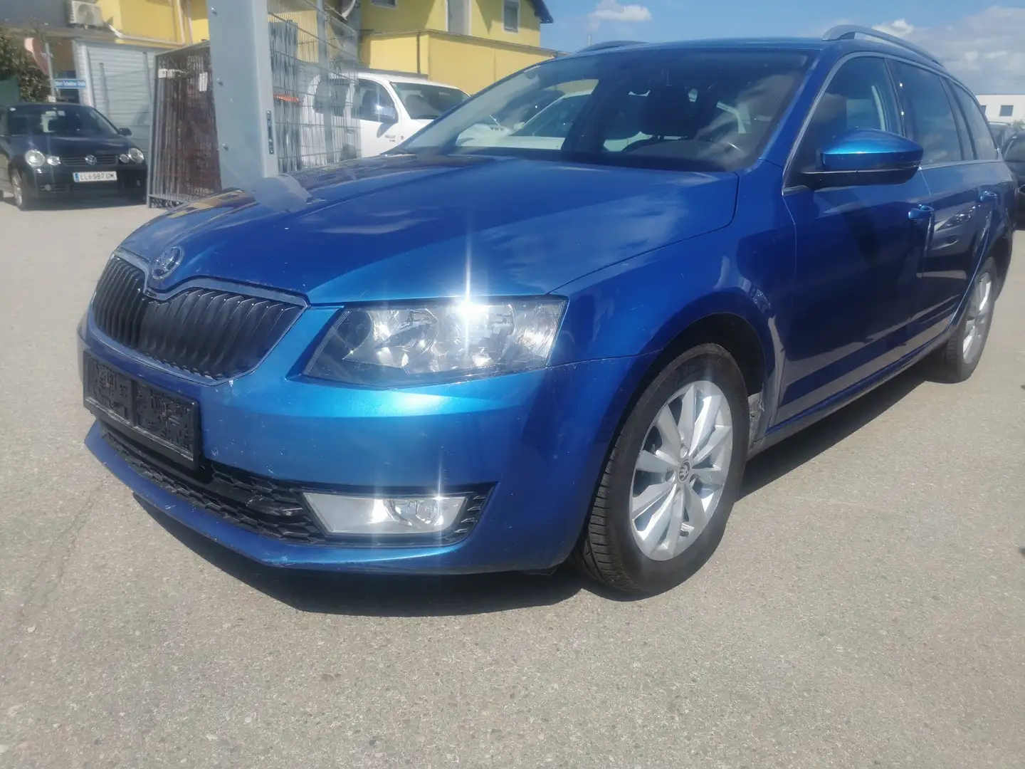 Skoda Octavia Style 4x4 Blau - 1