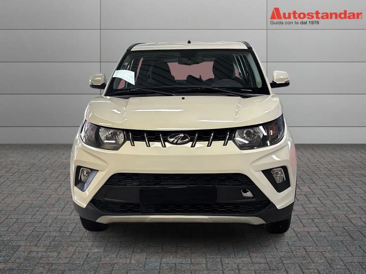 Mahindra KUV100 1.2 VVT M-Bifuel(GPL) K6+ Weiß - 2