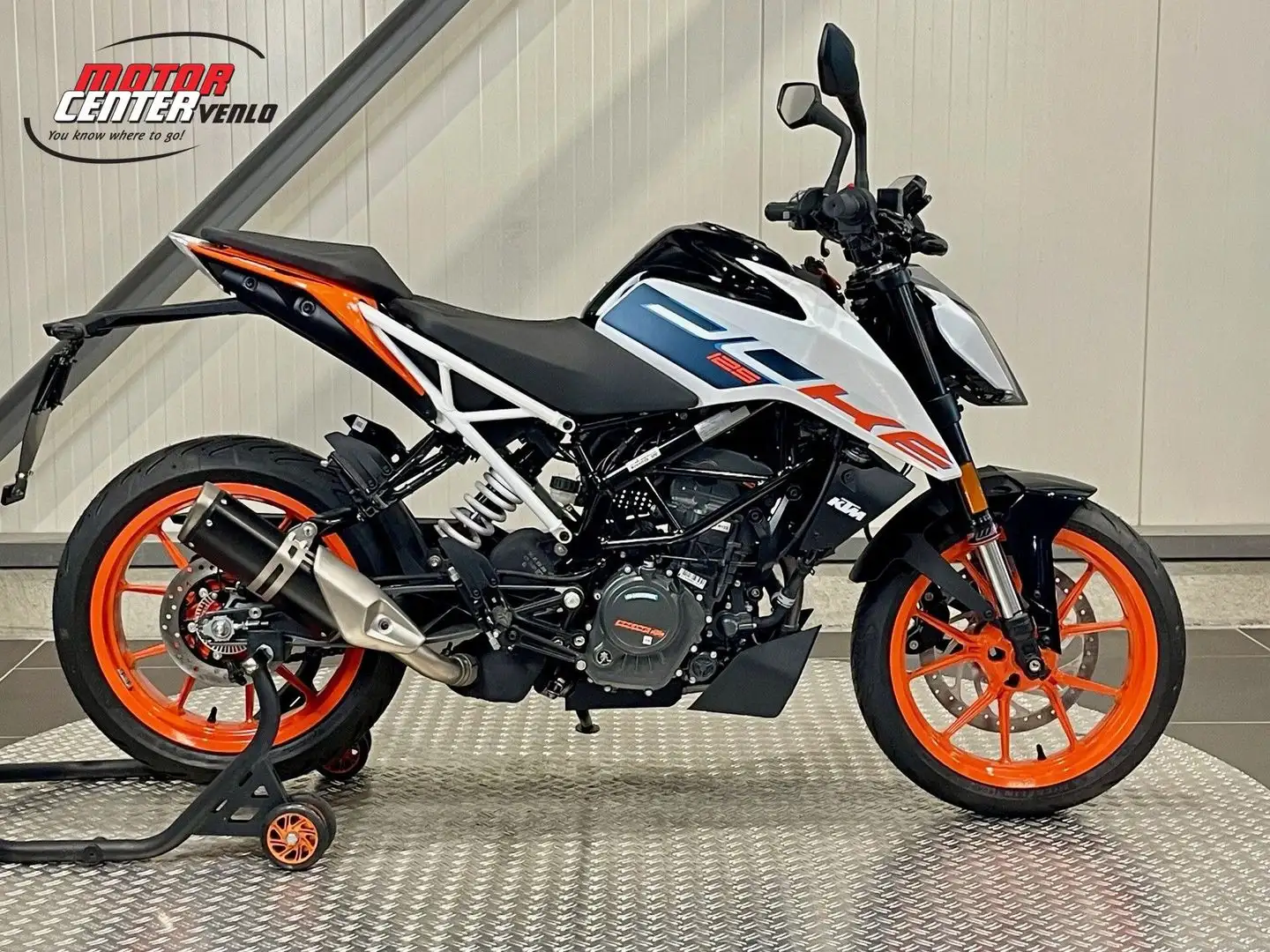 KTM 125 Duke - 1