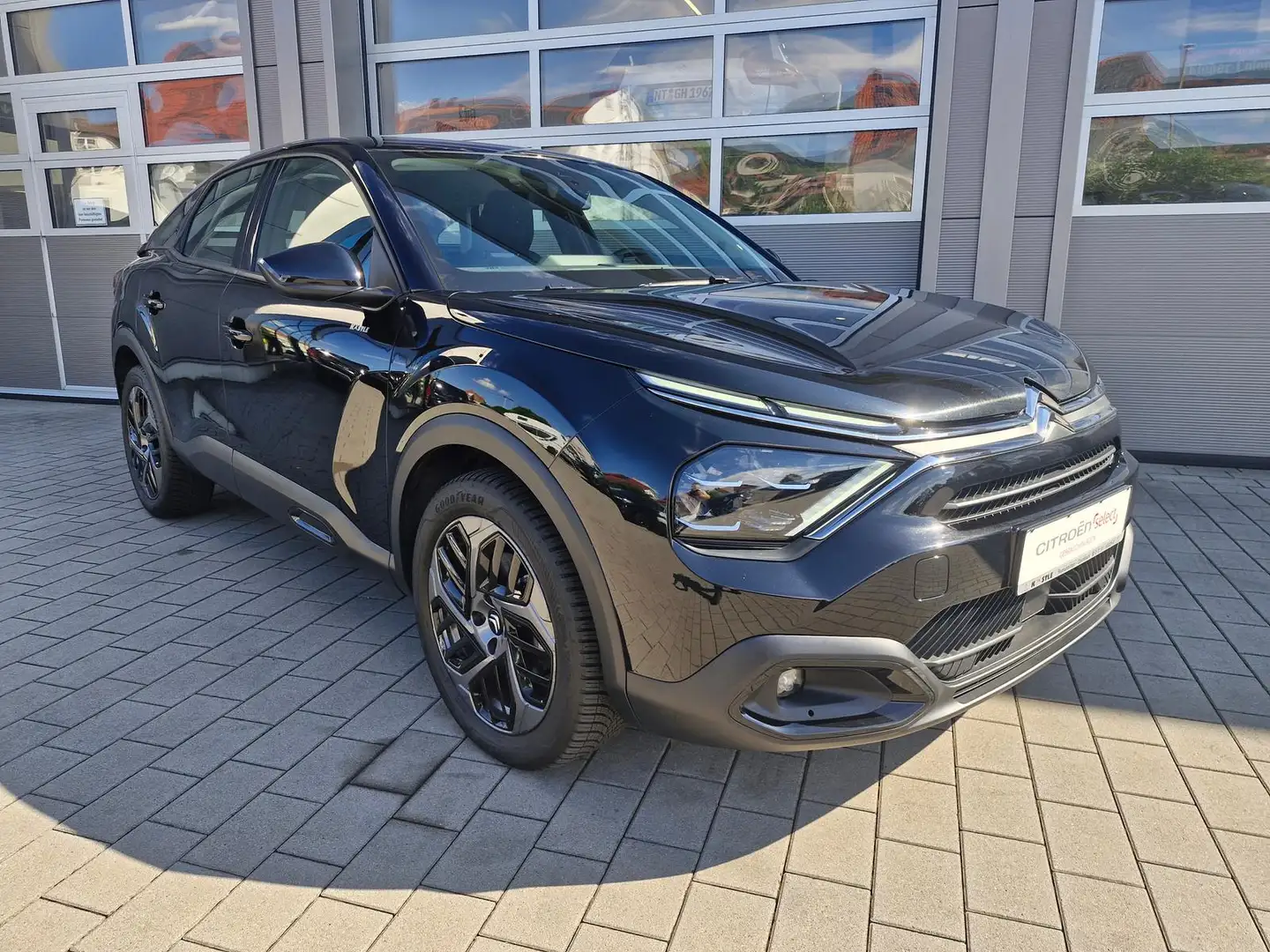 Citroen C4 Plus B-HDi 130 EAT8 SHZ*Kamera*NAVI*CarPlay* Schwarz - 2